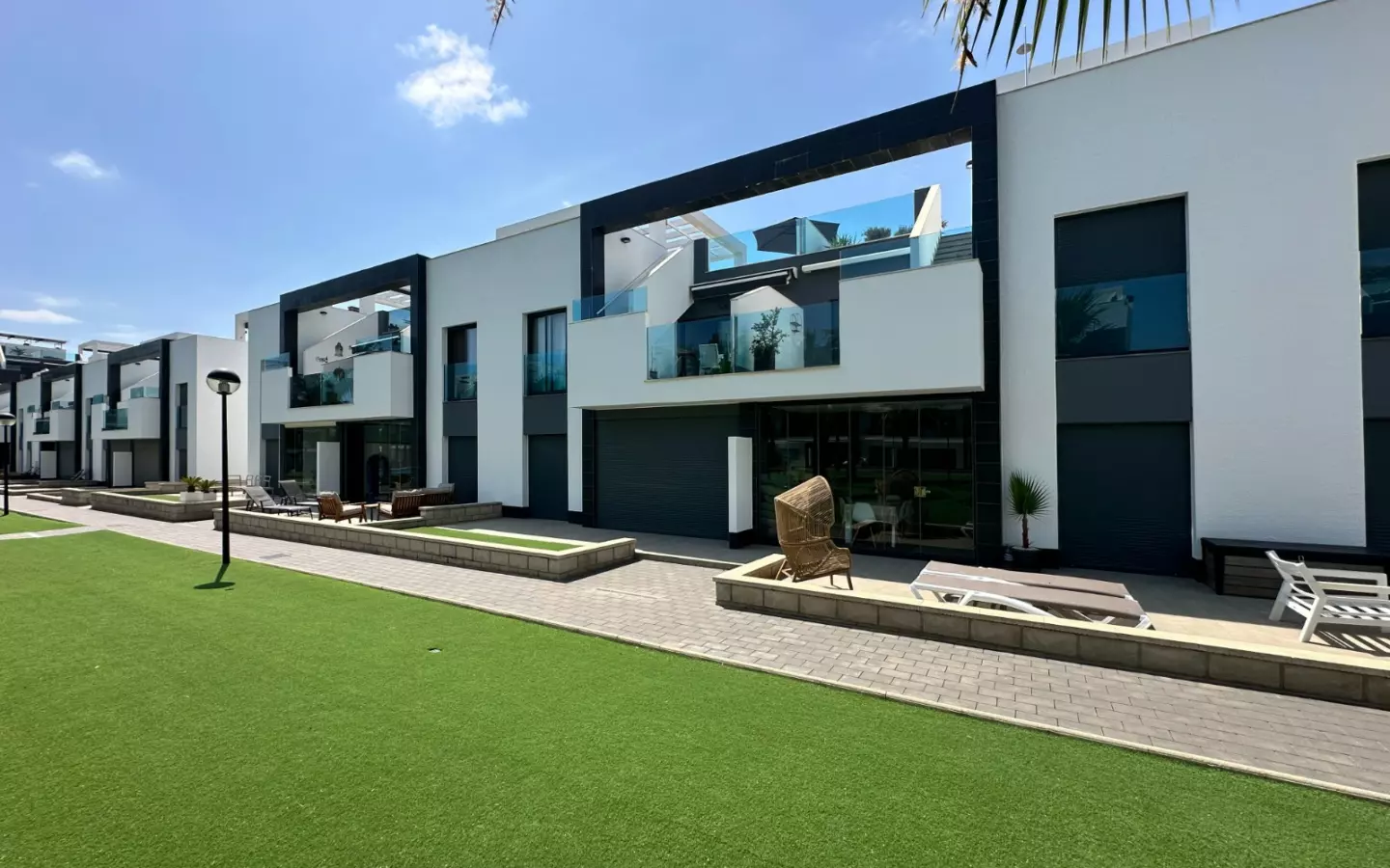 2-bedroom Apartment In Guardamar Del Segura, Spain (75 M²)