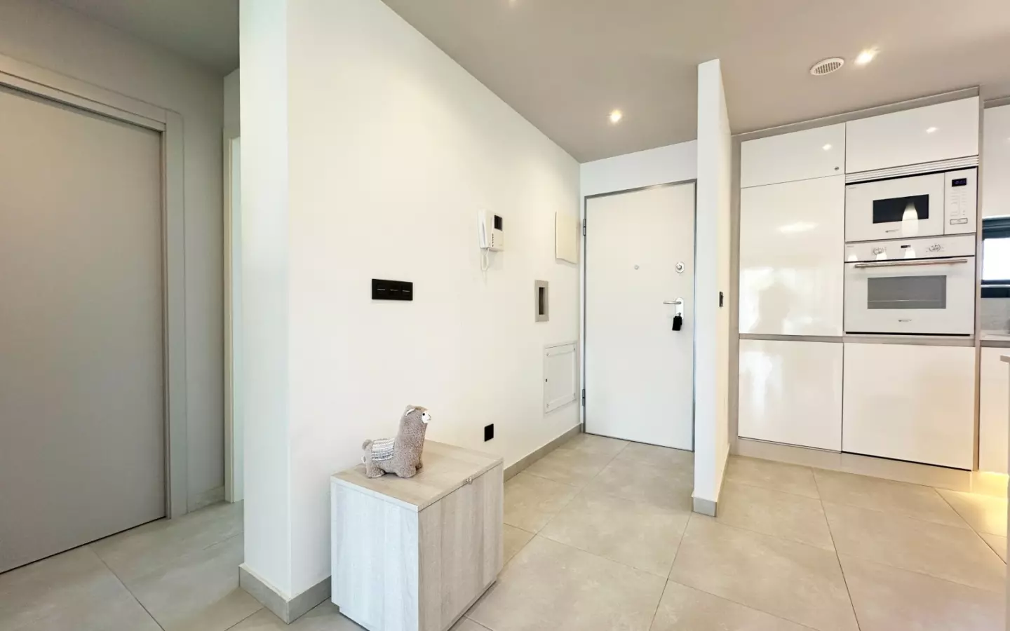 2-bedroom Apartment In Guardamar Del Segura, Spain (75 M²)
