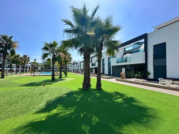 2-bedroom Apartment In Guardamar Del Segura, Spain (75 M²)
