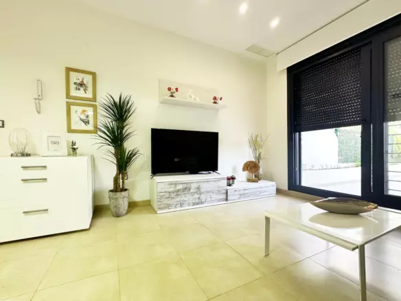 2-bedroom Apartment In Santa Pola, Spain (91 M²)