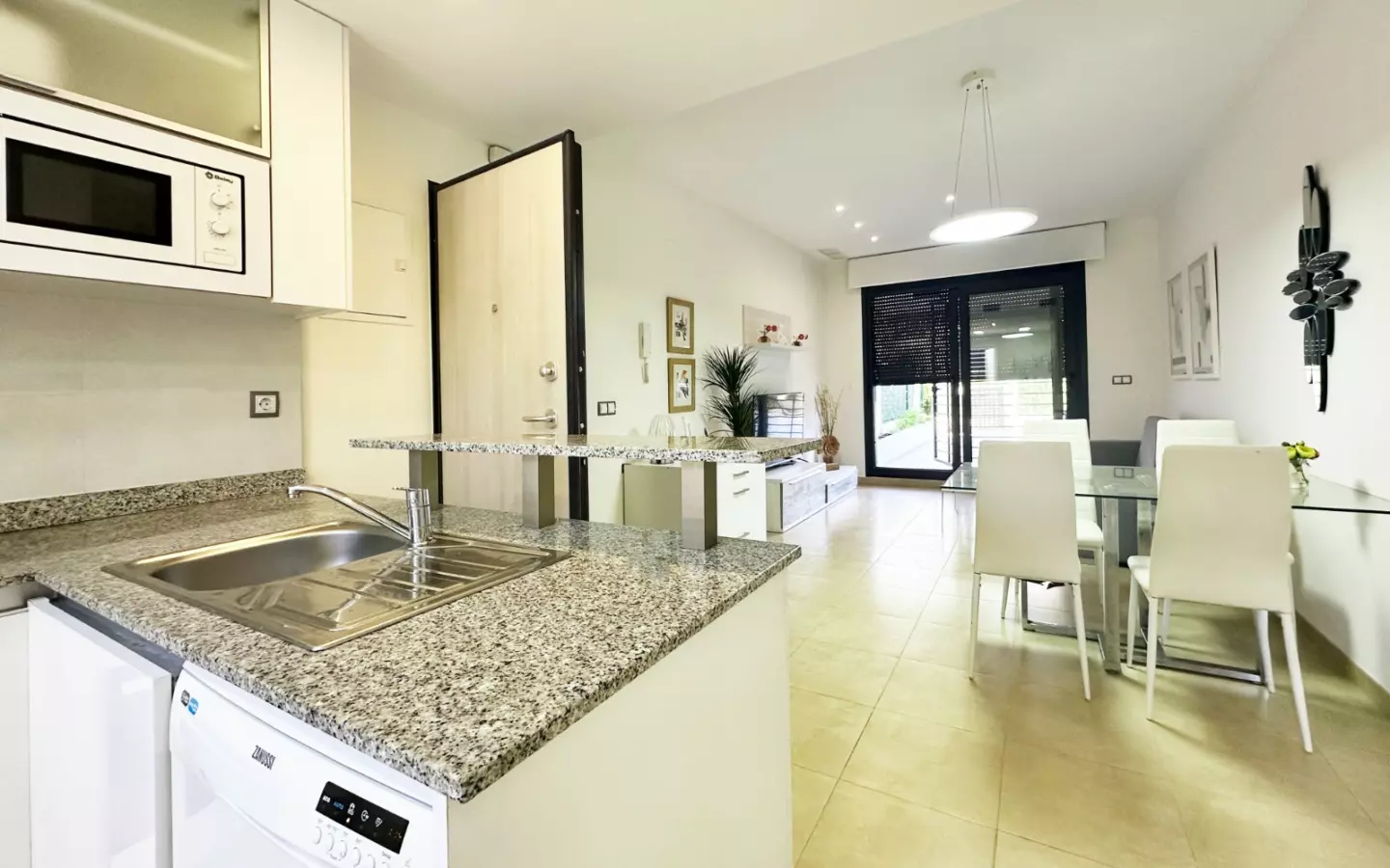 2-bedroom Apartment In Santa Pola, Spain (91 M²)