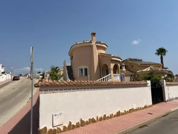 2-bedroom Villa In Ciudad Quesada, Spain (99 M²)