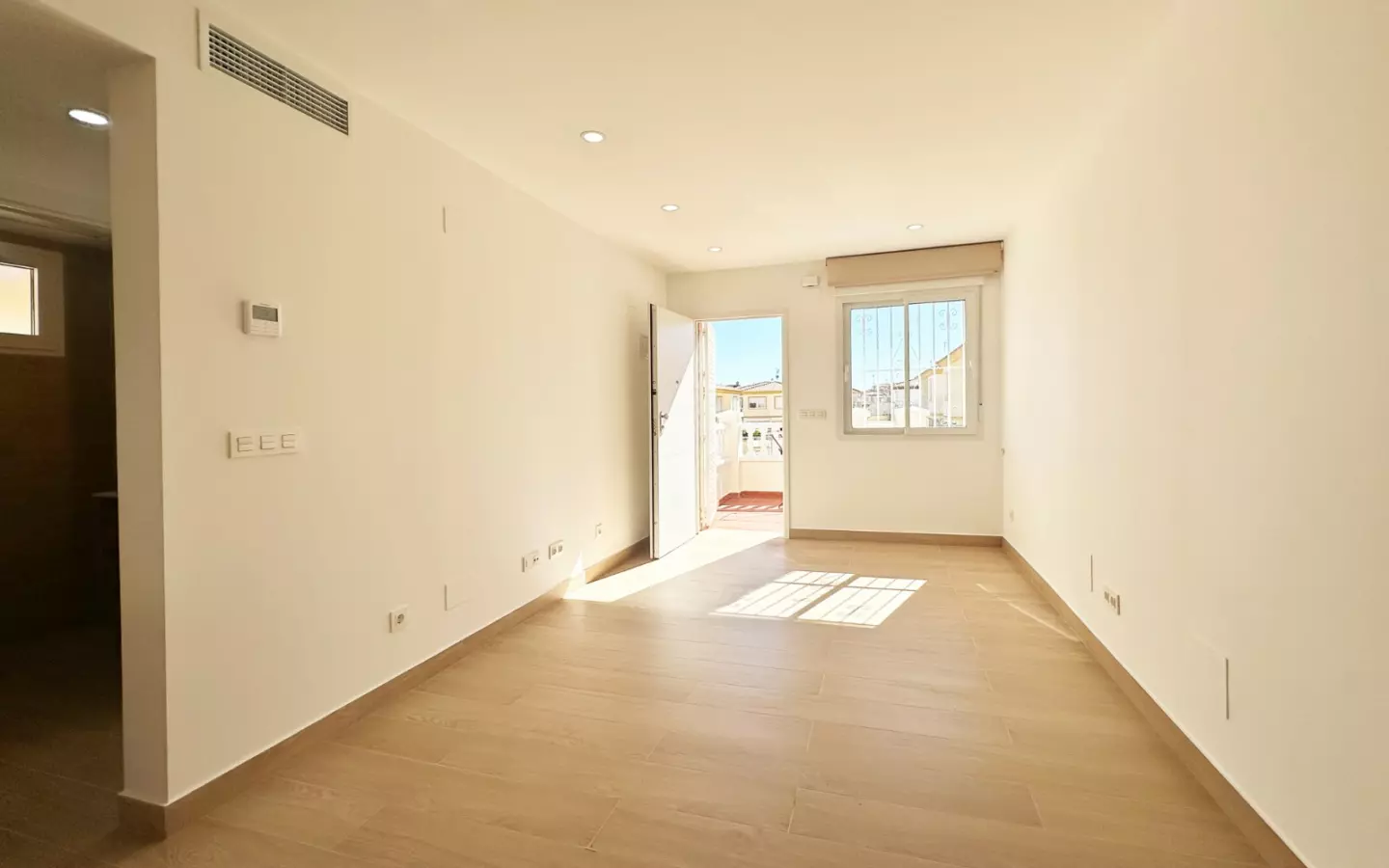 2-bedroom Apartment In Orihuela Costa, Spain (50 M²)