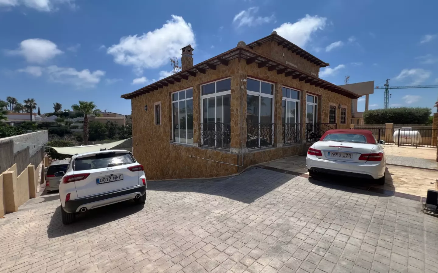 6-bedroom Villa In San Fulgencio, Spain (323 M²)