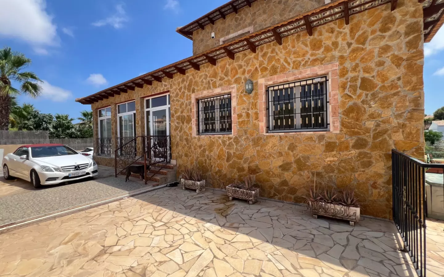 6-bedroom Villa In San Fulgencio, Spain (323 M²)
