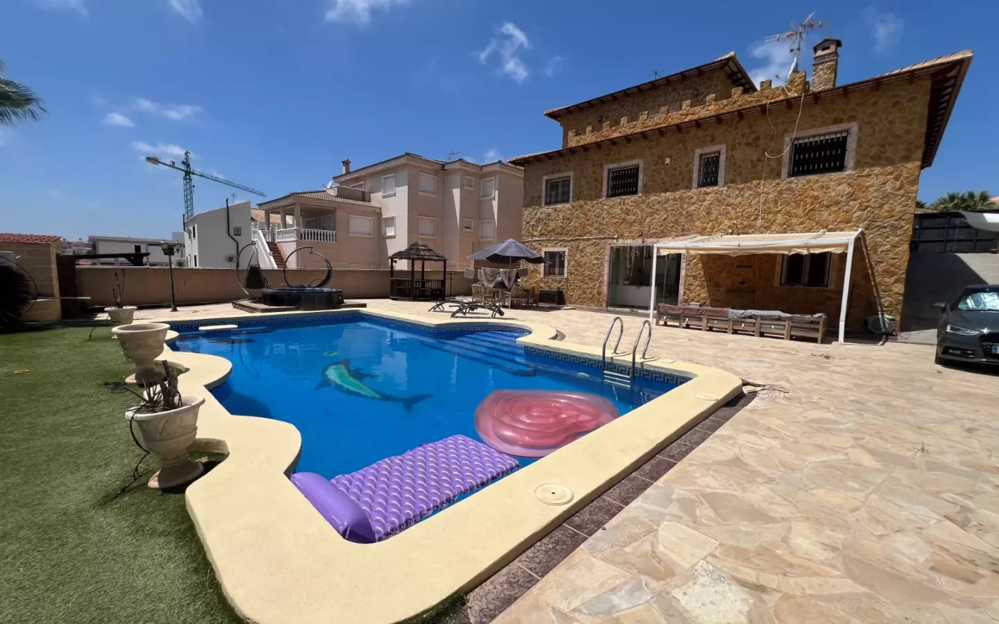 6-bedroom Villa In San Fulgencio, Spain (323 M²)