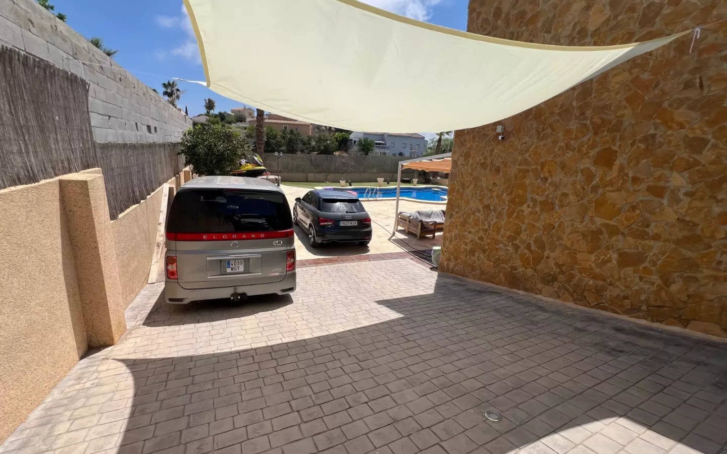 6-bedroom Villa In San Fulgencio, Spain (323 M²)