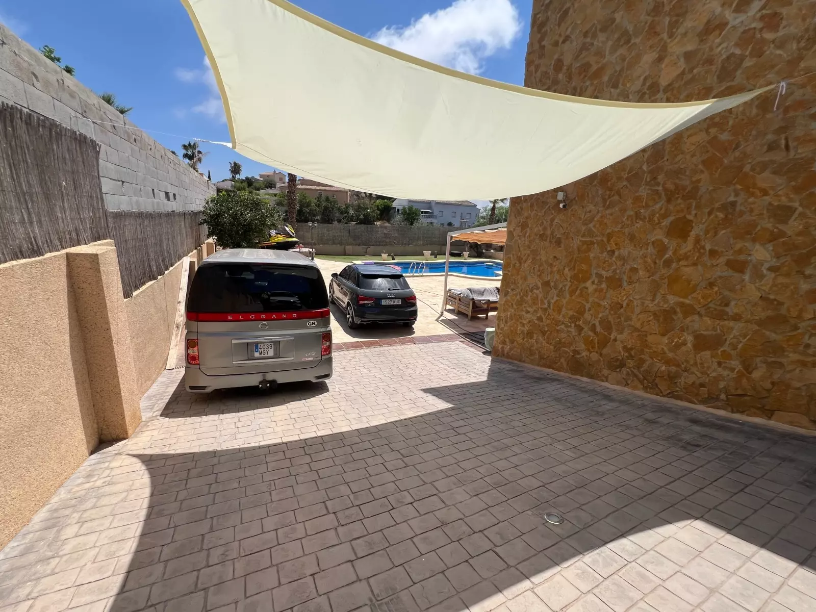 6-bedroom Villa In San Fulgencio, Spain (323 M²)