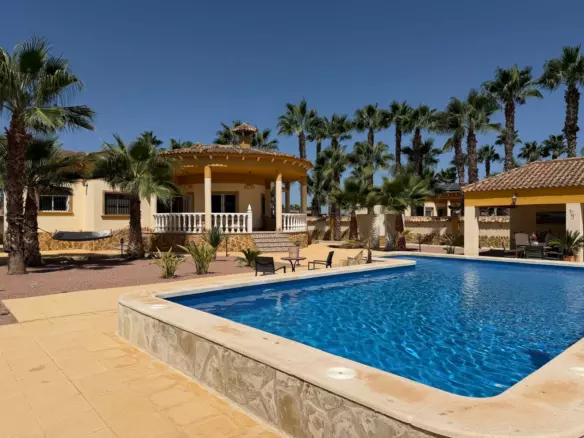3-bedroom Villa In Catral, Spain (139 M²)