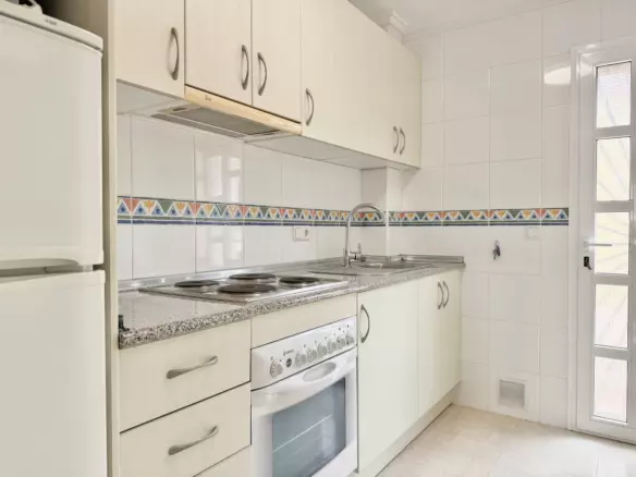 3-bedroom Townhouse In Rojales, Spain (101 M²)
