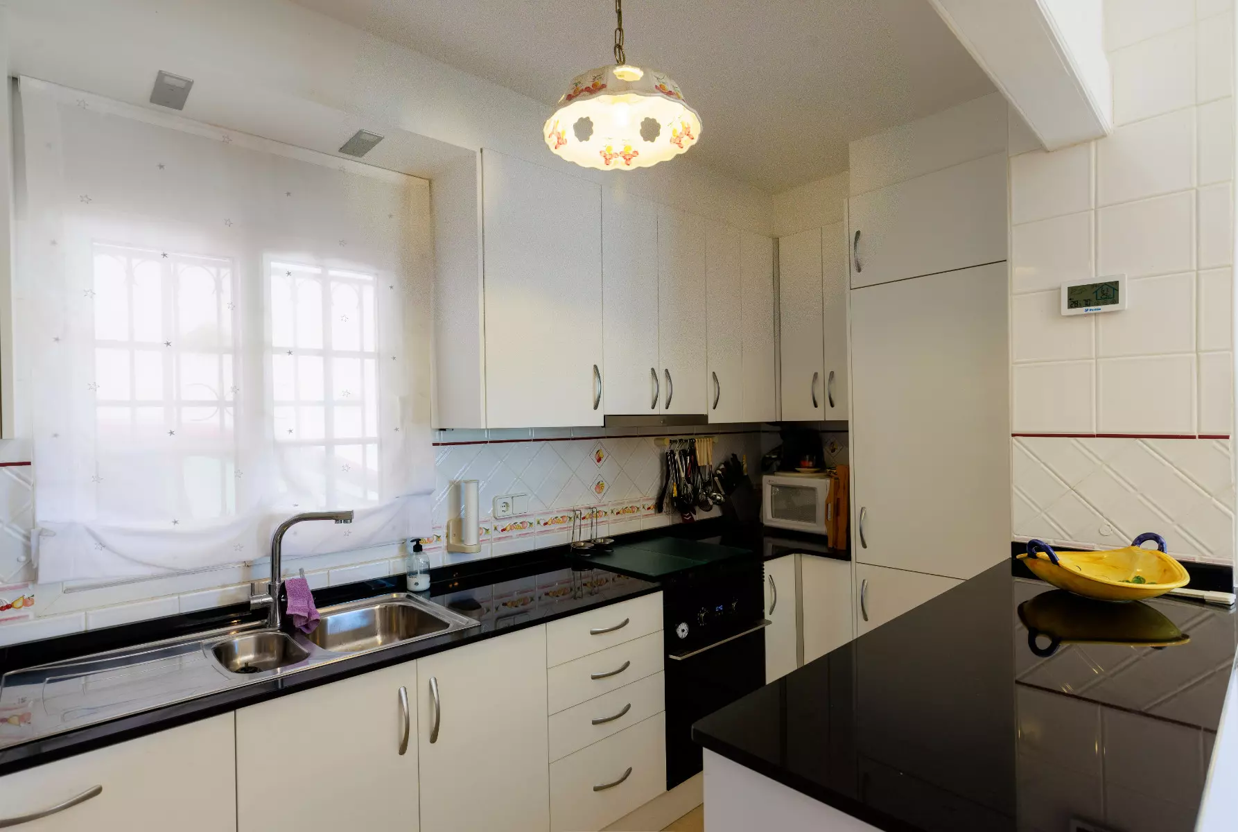 o_1k1tjvts2181d9fsvl3vgk10gf3b-d1ab97 3-bedroom Villa In Villamartin, Spain (122 M²)
