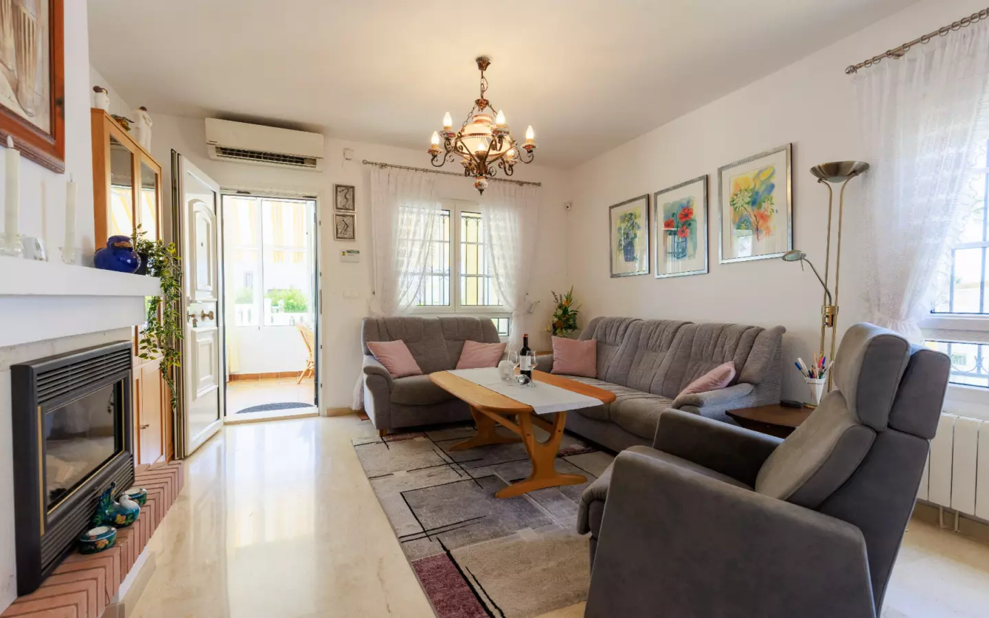 3-bedroom Villa In Villamartin, Spain (122 M²)