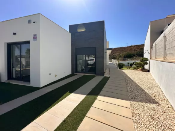 5-bedroom Villa In San Miguel De Salinas, Spain (200 M²)