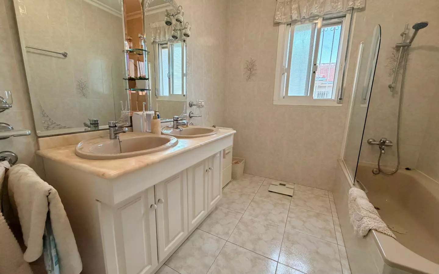 5-bedroom Villa In Ciudad Quesada, Spain (344 M²)