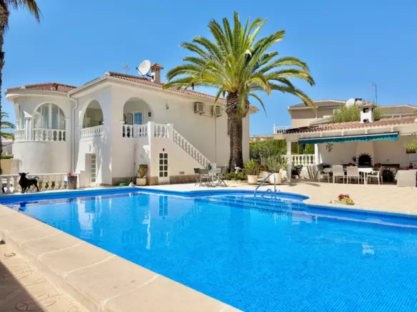 4-bedroom Villa In Rojales, Spain (230 M²)