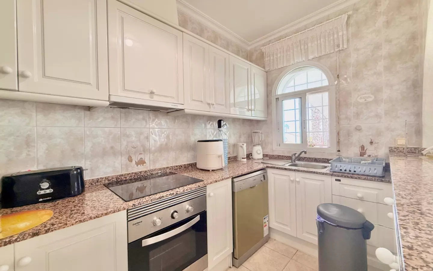 4-bedroom Villa In Rojales, Spain (230 M²)