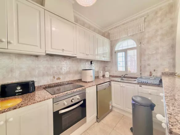 4-bedroom Villa In Rojales, Spain (230 M²)