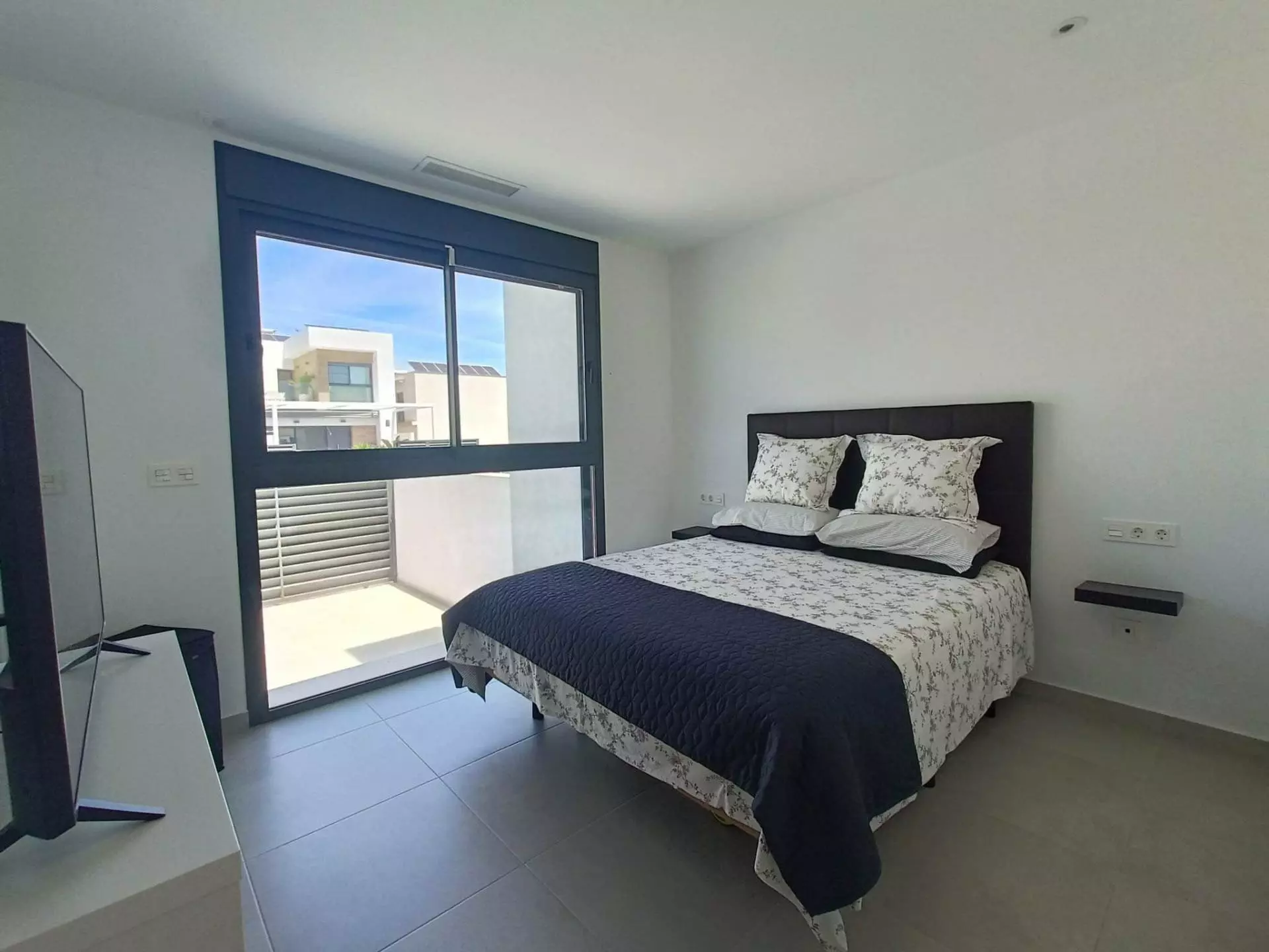 5-bedroom Villa In Rojales, Spain (214 M²)