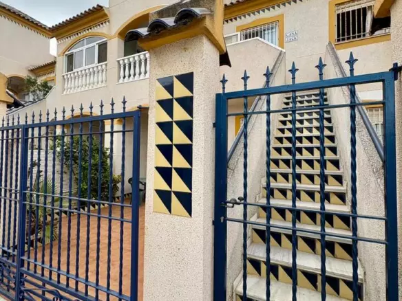 2-bedroom Property In Guardamar Del Segura, Spain (61 M²)