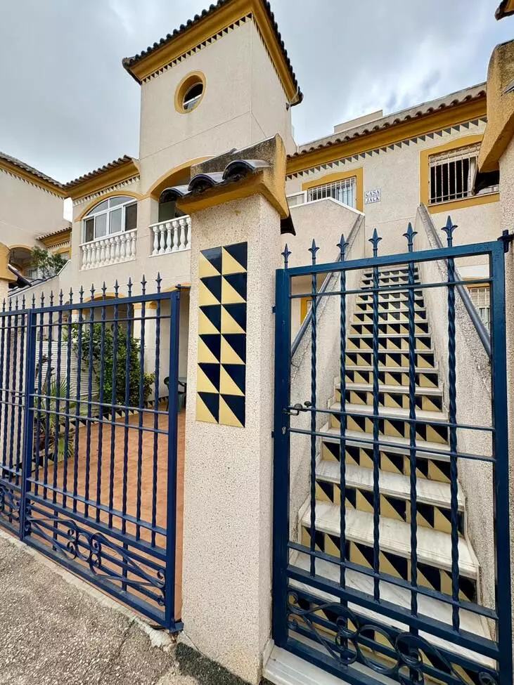 2-bedroom Property In Guardamar Del Segura, Spain (61 M²)
