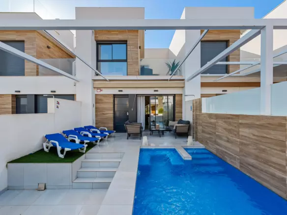 4-bedroom Semi In Rojales, Spain (192 M²)