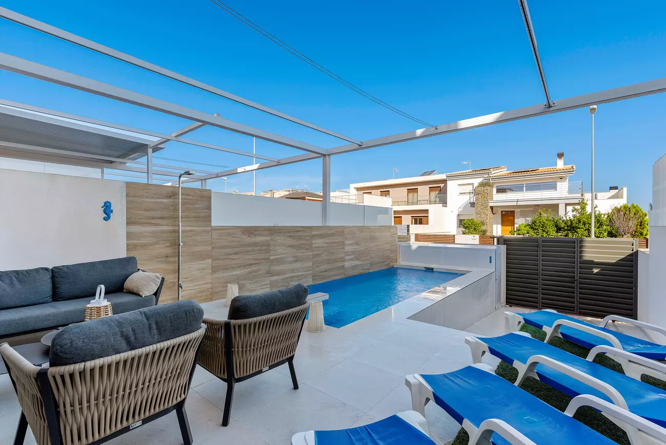 4-bedroom Semi In Rojales, Spain (192 M²)