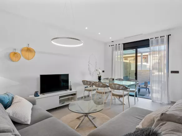 4-bedroom Semi In Rojales, Spain (192 M²)