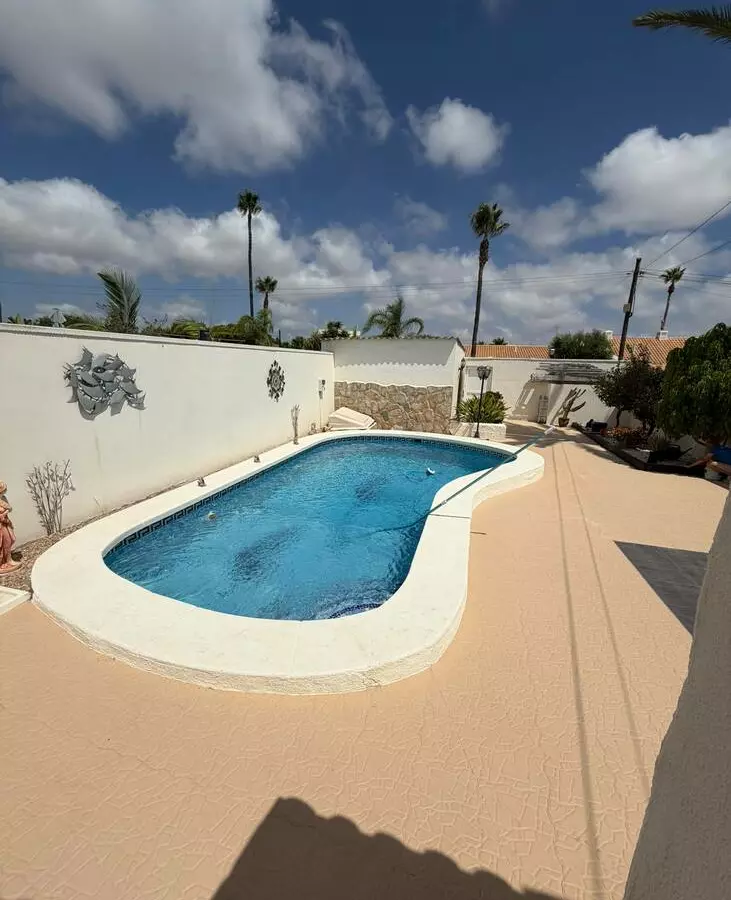 2-bedroom Villa In Cabo Roig, Spain (85 M²)
