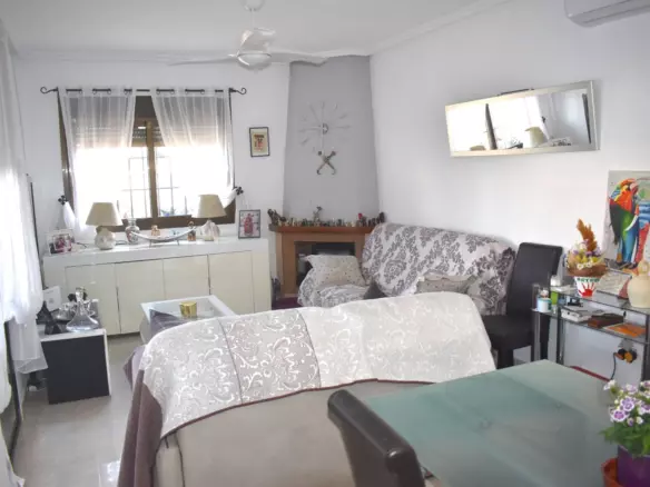 3-bedroom Villa In Guardamar Del Segura, Spain (100 M²)