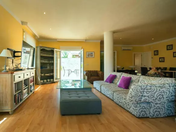 5-bedroom Villa In Orihuela Costa, Spain (440 M²)