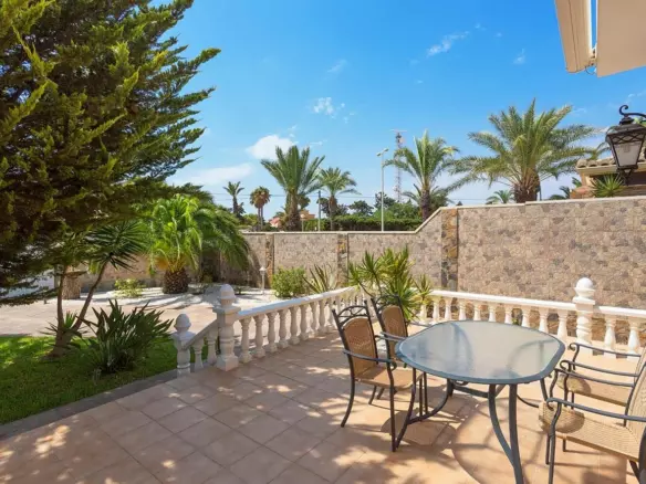 5-bedroom Villa In Orihuela Costa, Spain (440 M²)