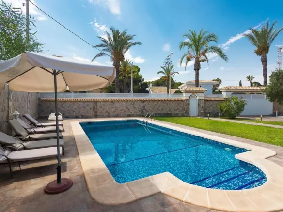 5-bedroom Villa In Orihuela Costa, Spain (440 M²)