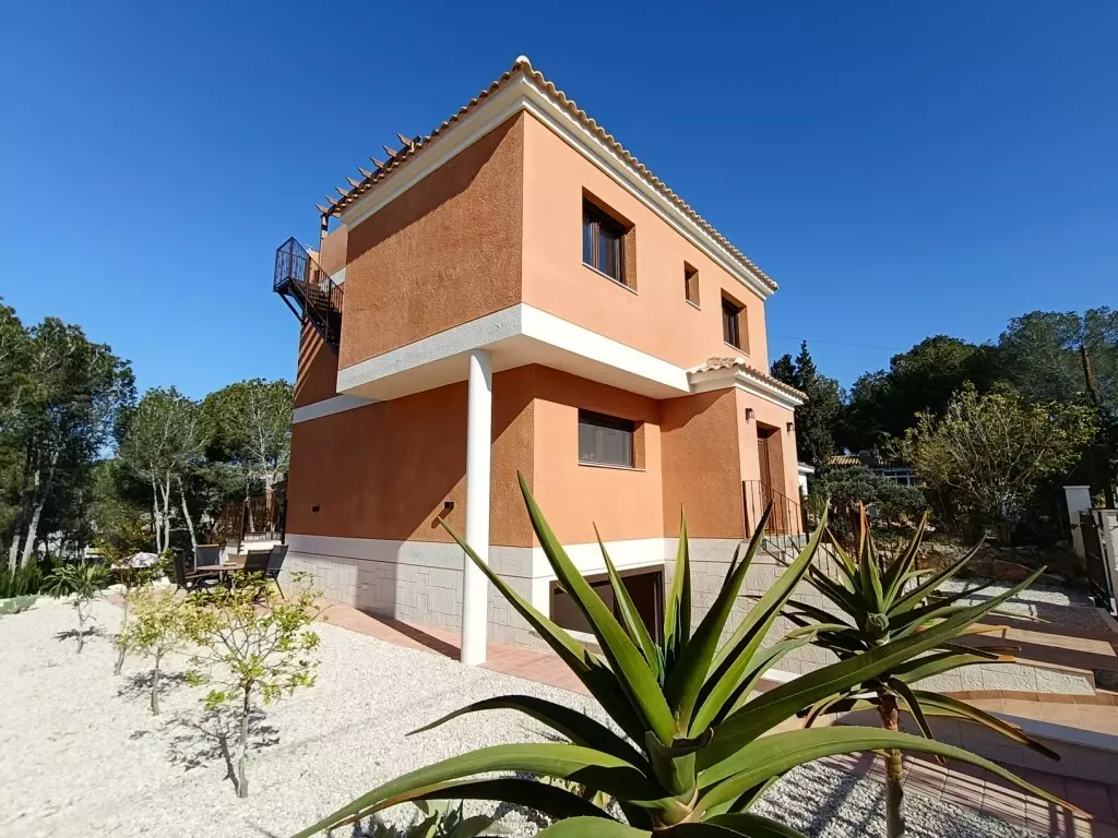 5-bedroom Villa In Pilar De La Horadada, Spain (256 M²)
