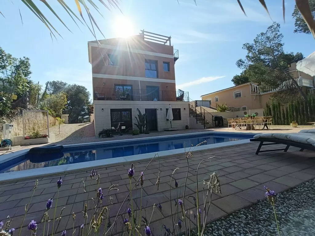 5-bedroom Villa In Pilar De La Horadada, Spain (256 M²)