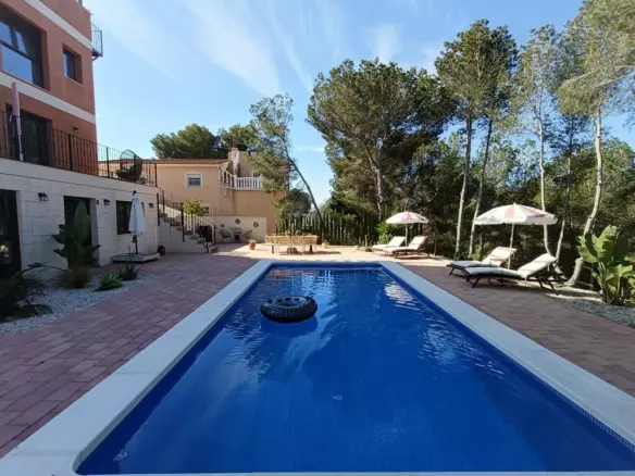 5-bedroom Villa In Pilar De La Horadada, Spain (256 M²)