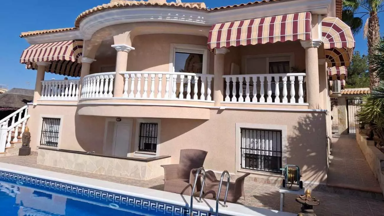 4-bedroom Villa In Rojales, Spain (175 M²)