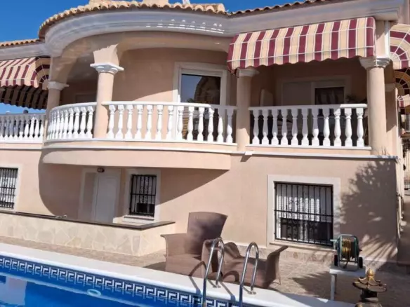 4-bedroom Villa In Rojales, Spain (175 M²)