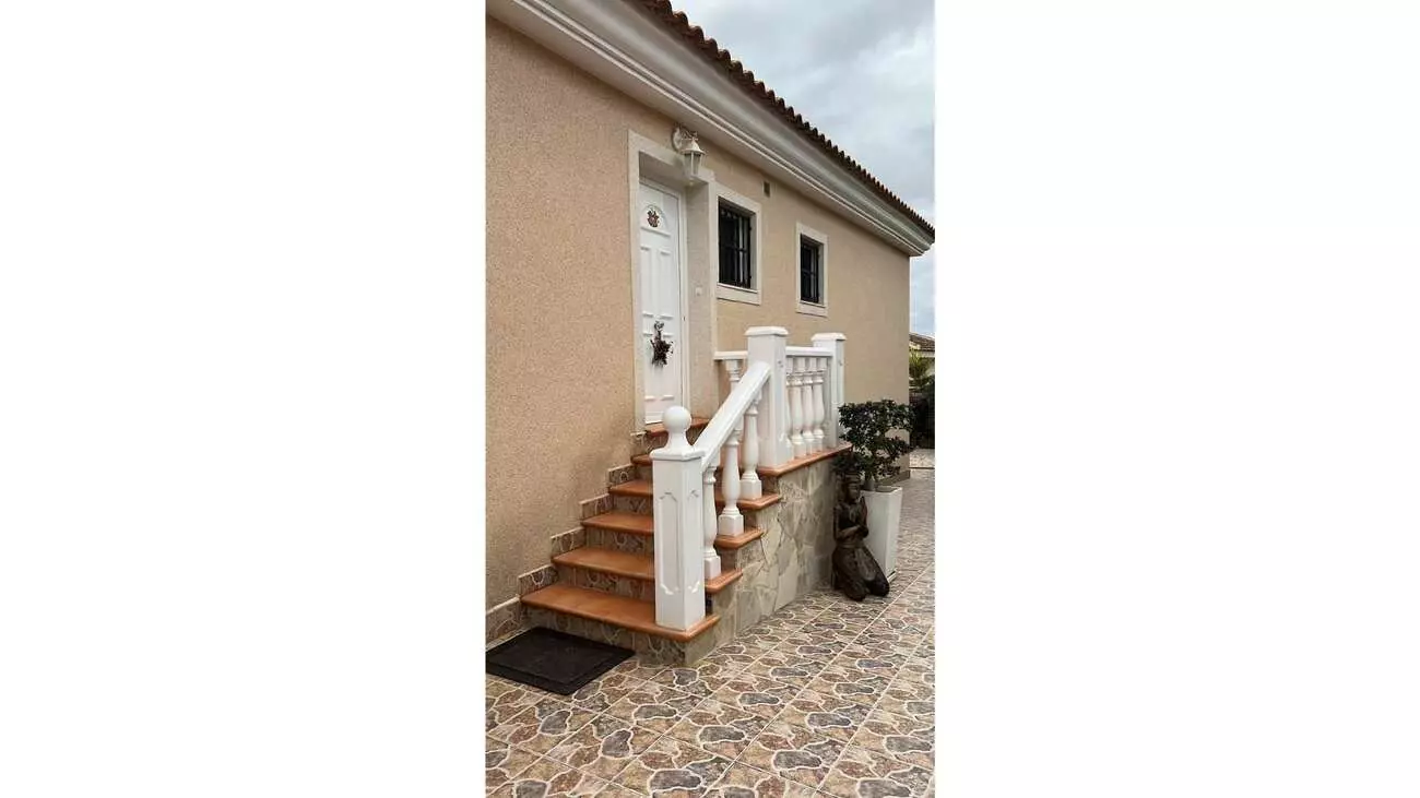4-bedroom Villa In Rojales, Spain (175 M²)