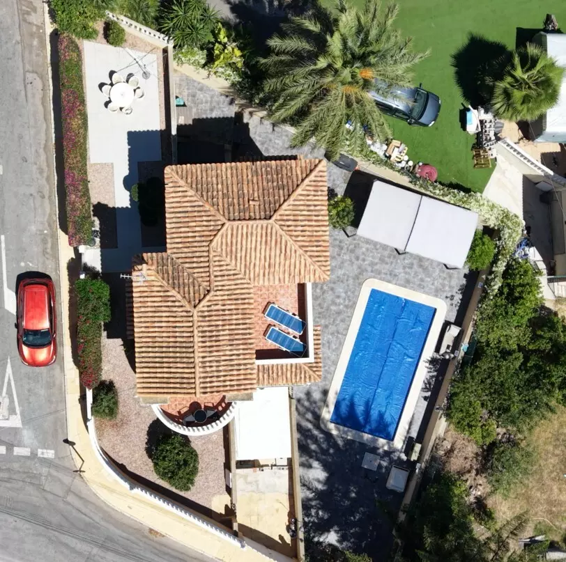 3-bedroom Villa In Villamartin, Spain (184 M²)