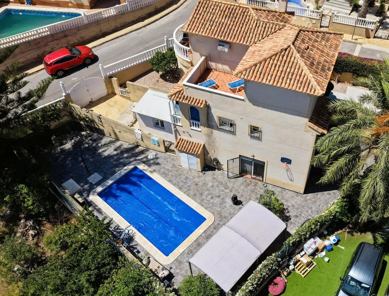 3-bedroom Villa In Villamartin, Spain (184 M²)