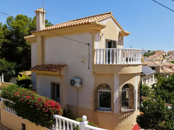 3-bedroom Villa In Villamartin, Spain (184 M²)