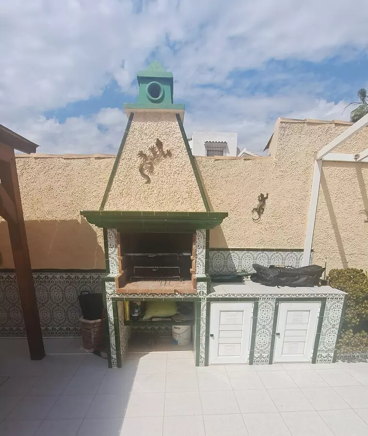 3-bedroom Villa In Villamartin, Spain (123 M²)