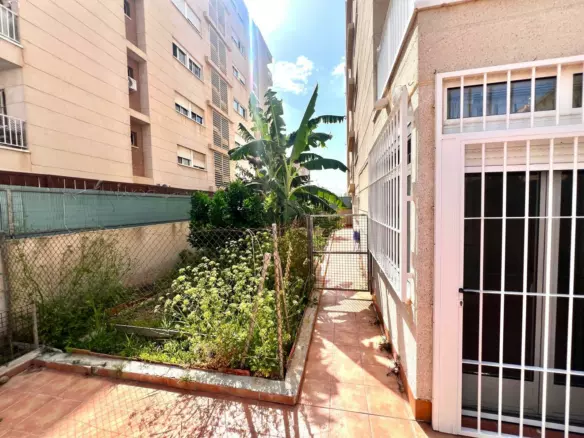 3-bedroom Apartment In Torrevieja, Spain (140 M²)