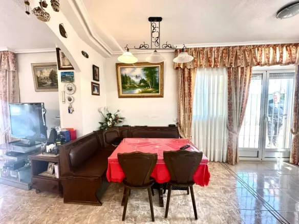 3-bedroom Apartment In Torrevieja, Spain (140 M²)