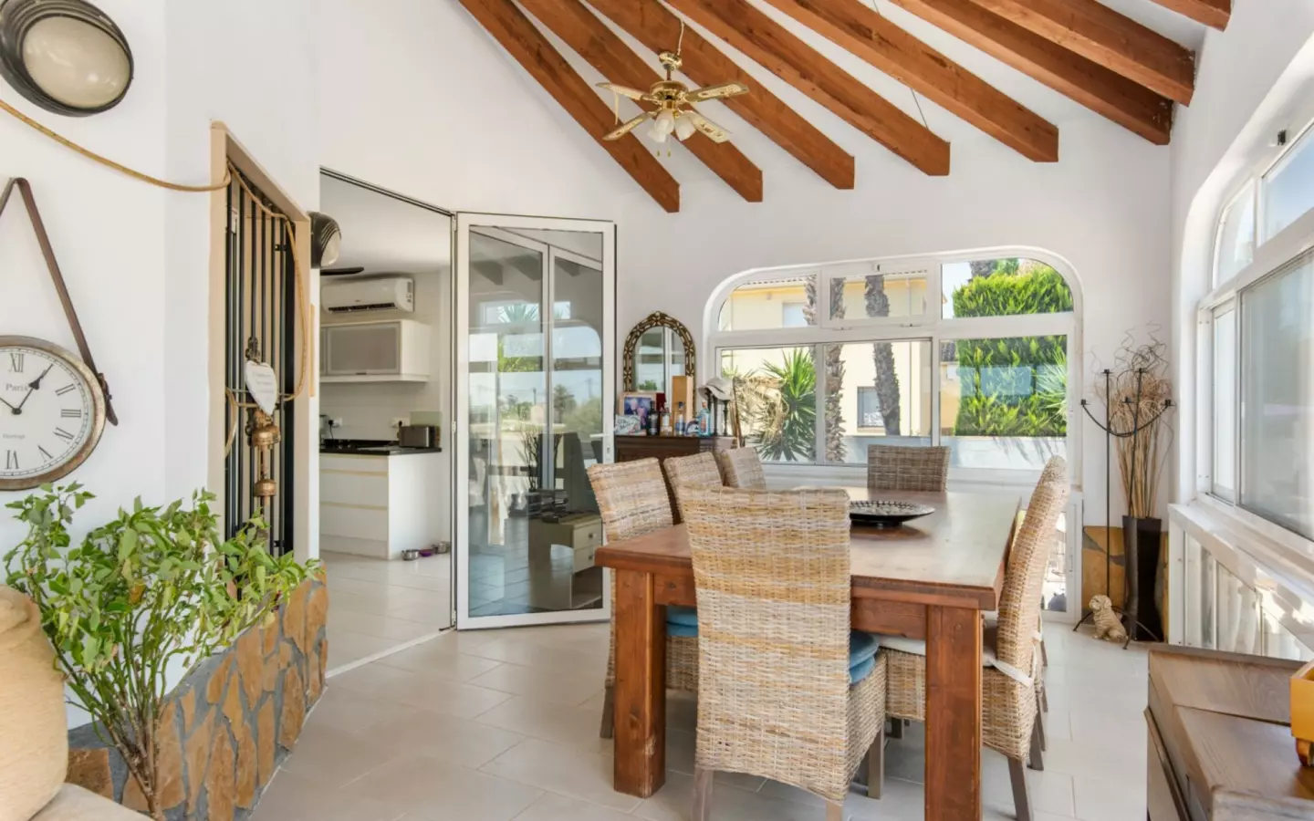4-bedroom Property In Catral, Spain (540 M²)