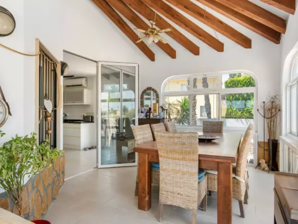 4-bedroom Property In Catral, Spain (540 M²)