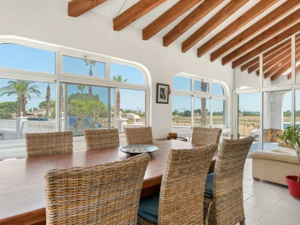 4-bedroom Property In Catral, Spain (540 M²)
