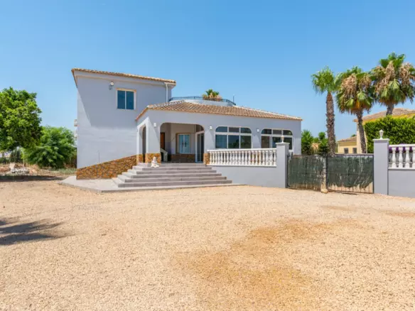 4-bedroom Property In Catral, Spain (540 M²)