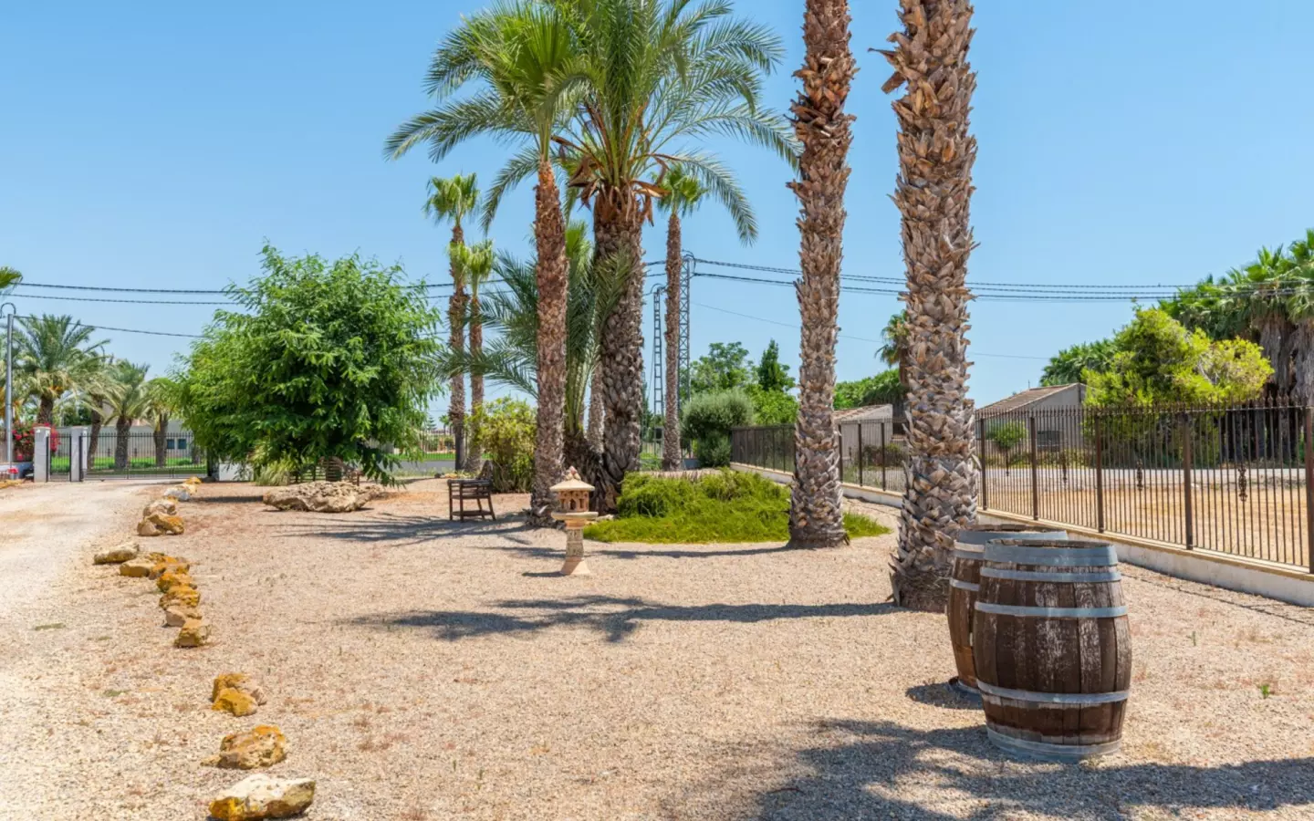 4-bedroom Property In Catral, Spain (540 M²)