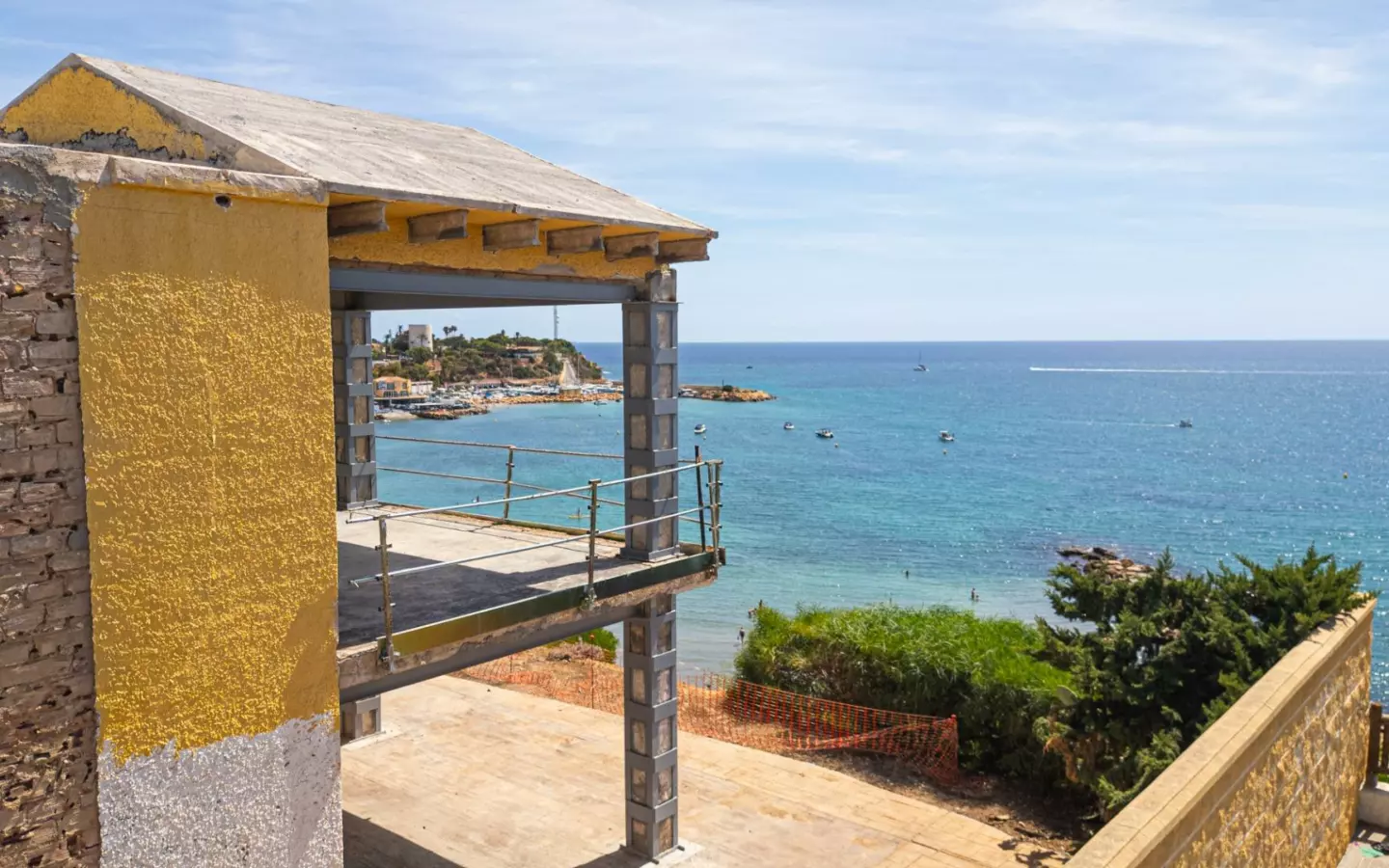 6-bedroom Villa In Orihuela Costa, Spain (605 M²)